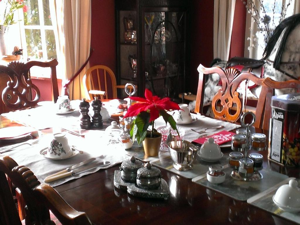 Bed and Breakfast Iolanthe Лондон Экстерьер фото