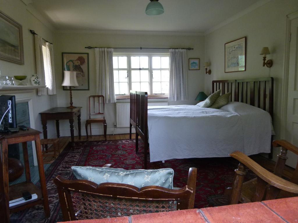 Bed and Breakfast Iolanthe Лондон Экстерьер фото